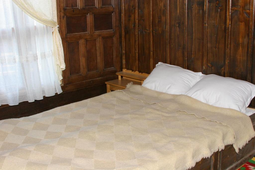 Sava Cupetsa Guest House Zheravna Bilik gambar