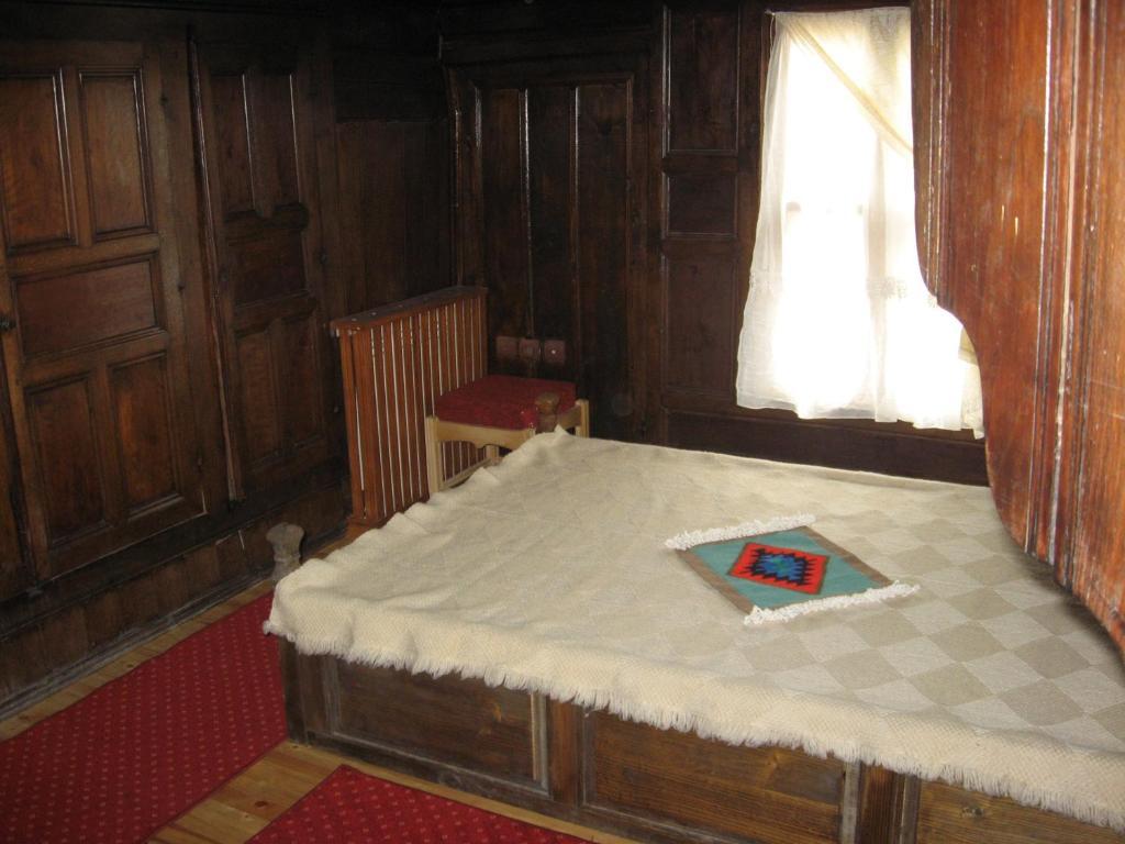 Sava Cupetsa Guest House Zheravna Bilik gambar